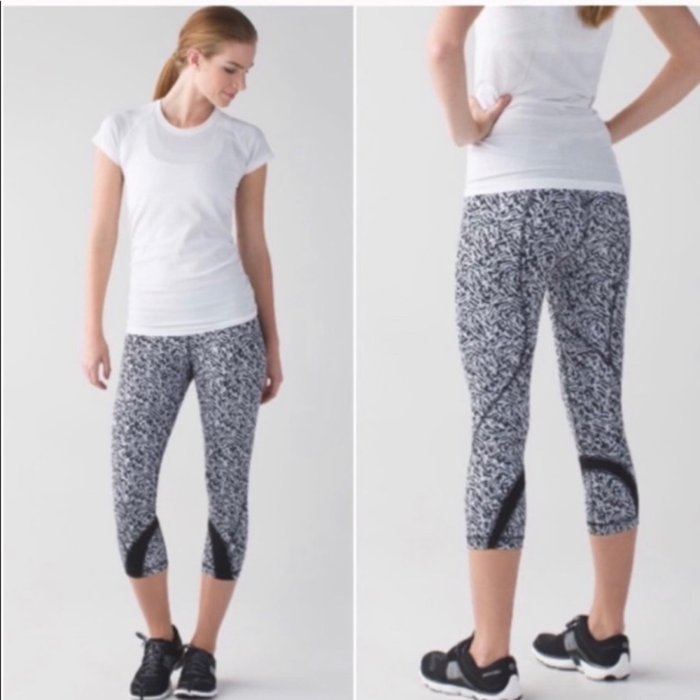 Lululemon Run: Inspire Crop II Full-On Luxtreme